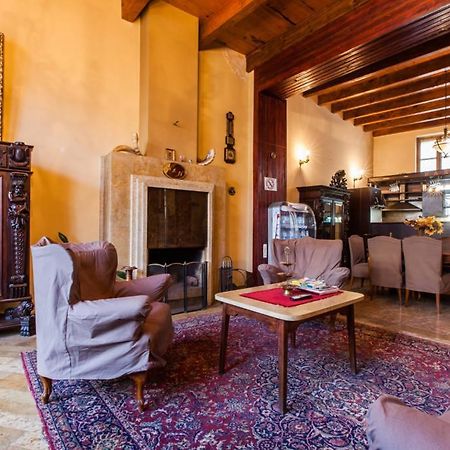 Hotel Royal Tbiliszi Kültér fotó