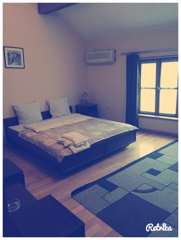 Hotel Royal Tbiliszi Szoba fotó