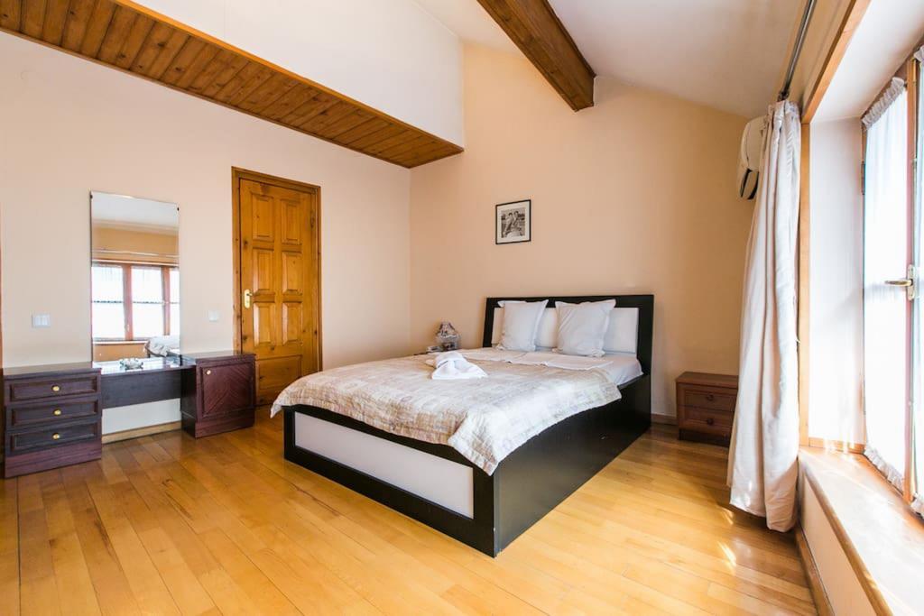 Hotel Royal Tbiliszi Kültér fotó