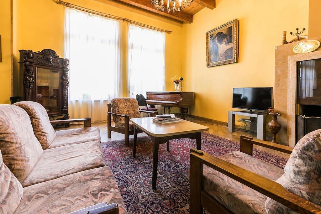 Hotel Royal Tbiliszi Kültér fotó